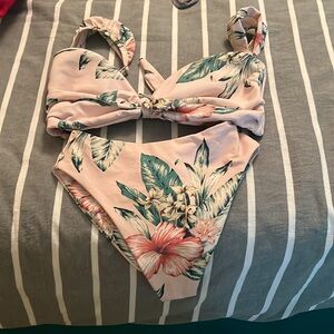 Montce bikini set large top, small bottoms